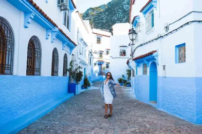 Reserve uma excursão de um dia compartilhada de fes a chefchaouen. aproveite transporte flexível, explore a medina azul e receba dicas locais do seu motorista. reserva fácil.