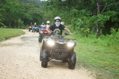 ATV-Fahren im Black River: Offroad-Strecken & Kletterwand