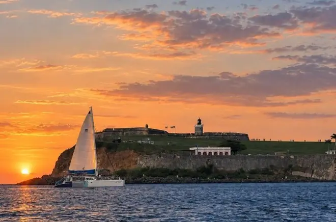 Tramonto a vela a Old San Juan: Viste caraibiche con antipasti