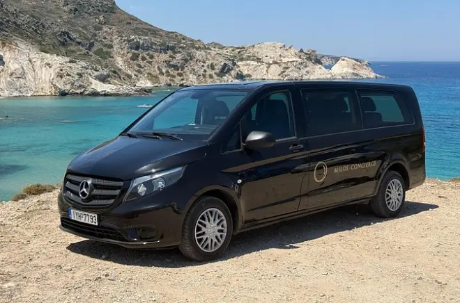 Tour privato a Milos: Spiagge, villaggi e teatro antico