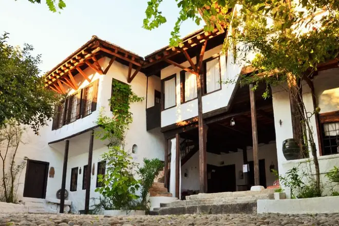 Expérience ottomane à Mostar : Histoire bosnienne et cours de café