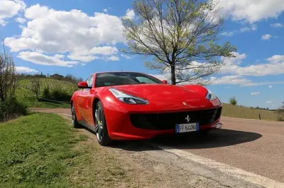 Ferrari GTC4 Lusso à Maranello : Test officiel au volant