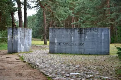 Desde Varsovia, guía privado y visita a los sitios del campo Treblinka
