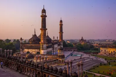 Night Walk Lucknow: 2-Hour Guided Walking Tour