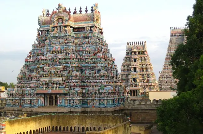 Tiruchirapalli Airport Transfer: Private Car to Thanjavur