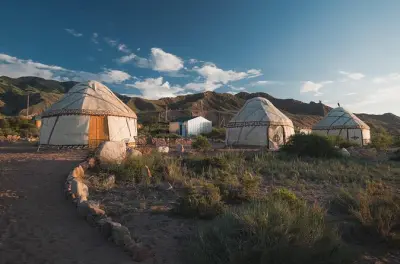 Lac Issyk-Kul : 2 jours à cheval, canyons et nuit en yourte