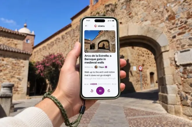 Visite audio autonome de Cáceres : Remparts médiévaux et neuf arrêts
