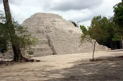 Tikal and Yaxhá 2-Day Mayan Ruins Tour by Air