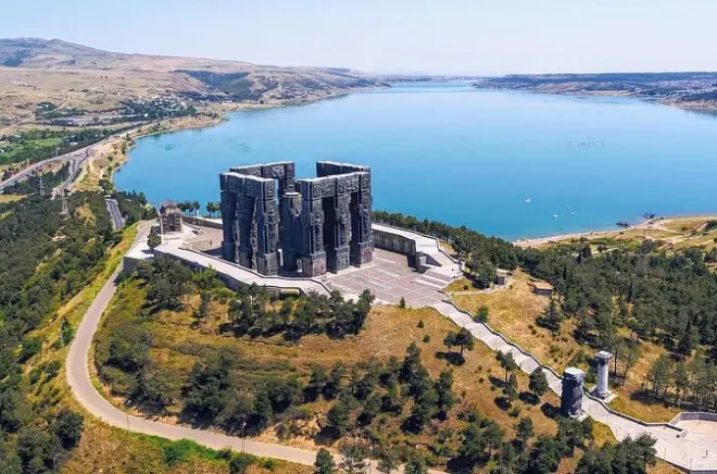 Mtskheta e Tbilisi: Duas capitais em um dia