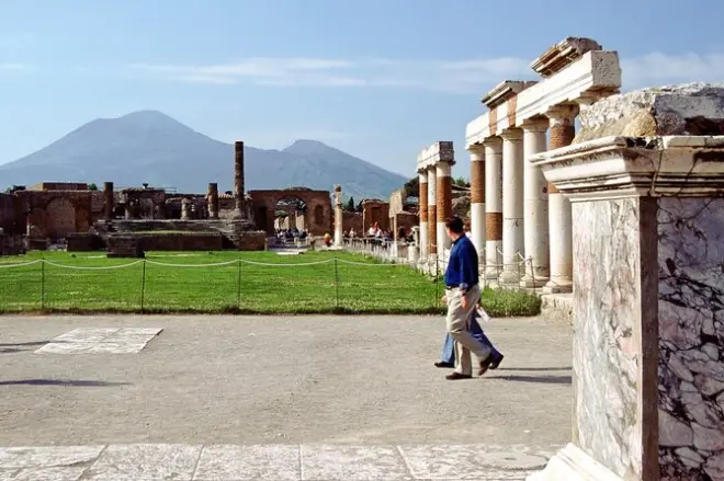 Pompeji & Herculaneum mit Archäologe: Eintritt ohne Anstehen