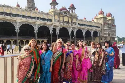 Mysore Palace, Art Gallery & Market: Heritage Walk with Tickets
