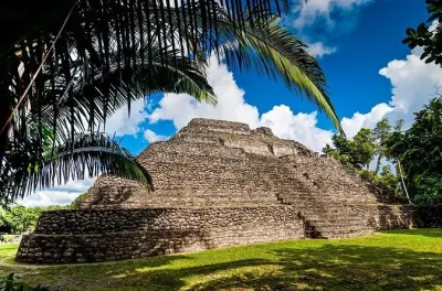 Ruinas de Chacchoben y laguna de Bacalar: Excursión desde Costa Maya