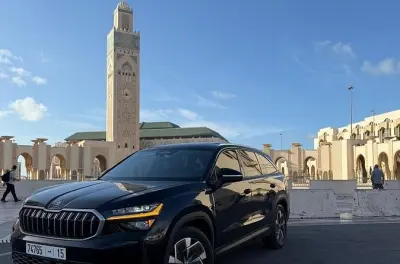 Casablanca a Fes com parada guiada em Rabat