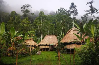 Tour de chocolate Bribri, cascada y parque nacional Cahuita