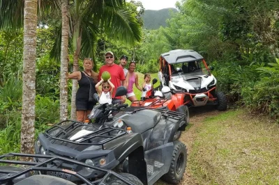 Vivi l’emozione dei sentieri selvaggi di st kitts con un tour combinato in atv e dune buggy, accompagnato da guide locali, tappe imperdibili e pickup da hotel o porto.