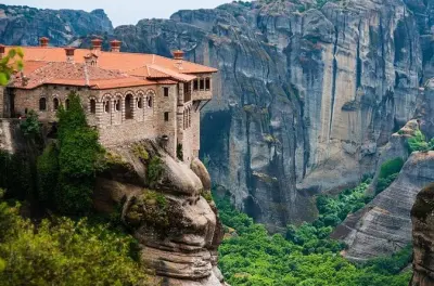 Meteora desde Tesalónica con monasterios y conductor privado