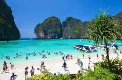 Ilhas Phi Phi: Snorkeling em Maya Bay e recifes saindo de Krabi