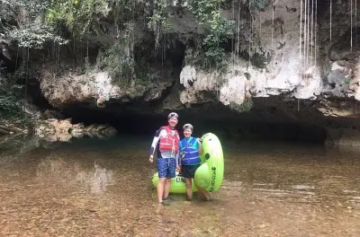Cave Tubing in San Ignacio: Dschungelwanderung und Höhlenfahrt