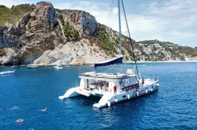 Excursion en catamaran depuis Denia : Jet ski, paella et snorkeling