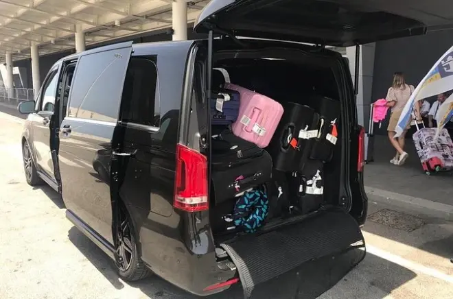 Traslado particular de Civitavecchia para o aeroporto de Fiumicino