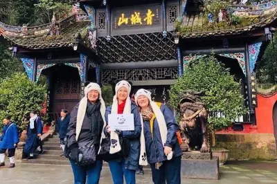 Monte Qingcheng y Dujiangyan en un día: Sitios patrimonio