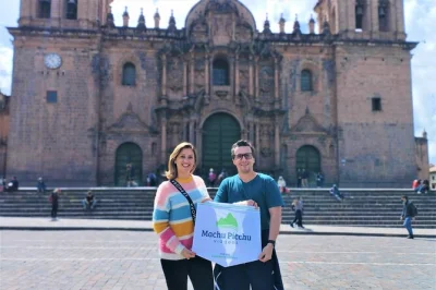 Scopri il cuore antico di cusco con una guida esperta: visita qorikancha, sacsayhuaman e altri siti storici. include pickup, guida professionale e internet starlink a bordo.