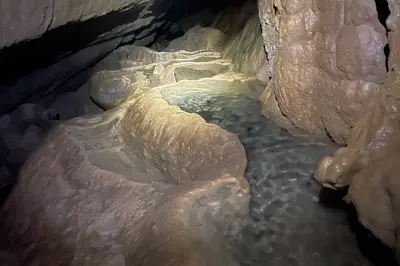 Wild Cave Adventure Tour: Bryant Mountain descent
