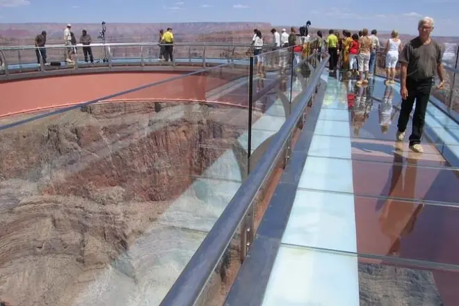 Grand Canyon West Skywalk Tour ab Laughlin: Kleine Gruppe, max. 12