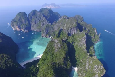 Krabi, phi phi inseln, schnorcheln an traumspots, einsame strände & sonnenuntergang am railay beach – private speedboot-tour mit hoteltransfer und thailändischem mittagessen.