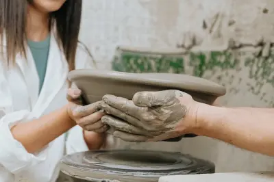 Apprenez la poterie du Salento lors d’un cours privé en Masseria