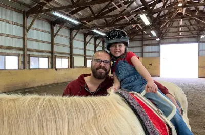 Horseback Riding in Mississippi: Calm Horses, Petting Zoo