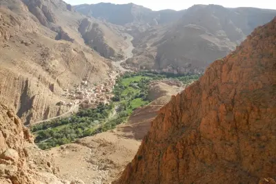 Todra Gorges mezza giornata tra sentieri nomadi e giardini fluviali