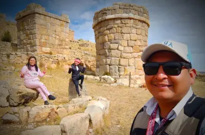 Da Puno, rotta Aymara con tempio della fertilità e chullpas