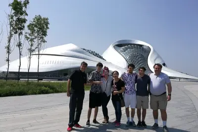 Harbin Private Tour: Ice and Snow World, Central Street