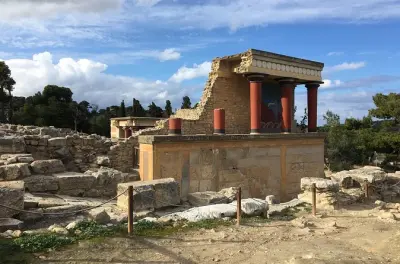Heraklion em meio dia: Knossos, museu e degustação local