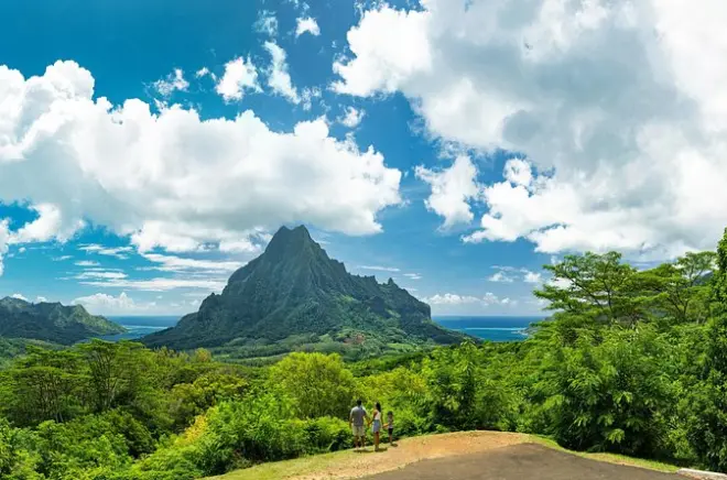 Transfert partagé aéroport de Moorea avec chauffeur professionnel