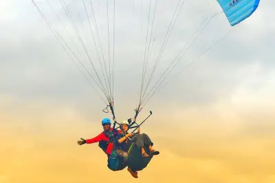 Parasailing à Nusa Dua : Vol tandem de 15 minutes avec vidéo offerte