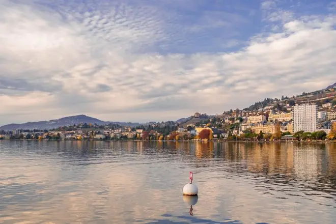 Montreux walking tour with local guide: Short or extended