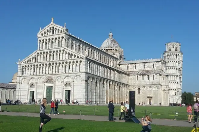 Pisa y Florencia: Torre inclinada y lugares renacentistas en un día
