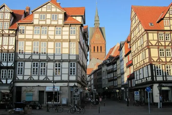Hannover Private Walking Tour: 2 Hours With A Professional Guide