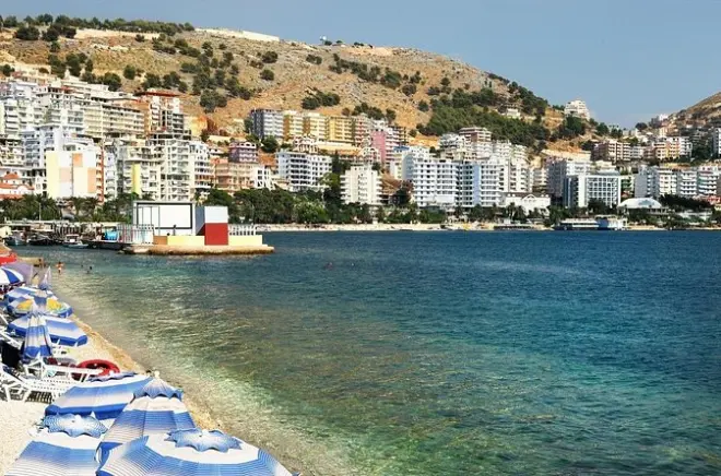 Da Tirana a Saranda con trasferimento privato e vista sulla Riviera