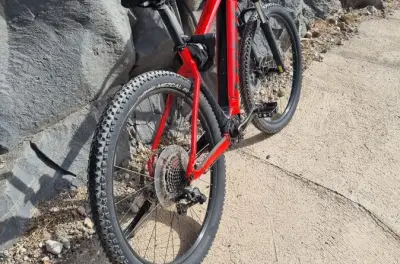 Location vélo électrique Bosch tout terrain 7 jours à Tenerife
