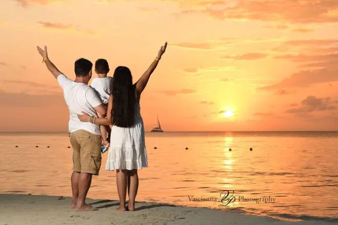 Negril Private Photography Session: Portraits & Digital Copies