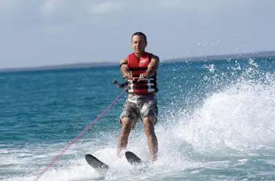 Aruba Water Skiing & Wakeboarding: 30-Minute Motorboat Blast
