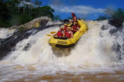 Erlebe den nervenkitzel beim rafting auf dem rio cubatão nahe florianópolis mit einem einheimischen guide. inklusive sicherheitsausrüstung und allem equipment. ab 12 jahren, jetzt platz sichern.