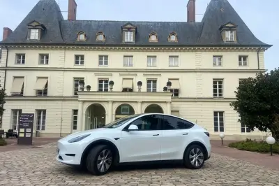 Privater Transfer von Versailles zu den Flughäfen CDG oder Orly