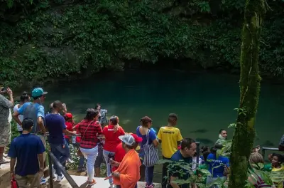 Blue Hole National Park e tour di Belmopan da Belize City