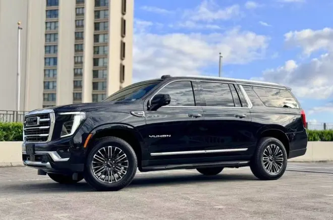 Privater SUV-Transfer vom Honolulu Flughafen zu Hotels in Waikiki für bis zu 5 Personen