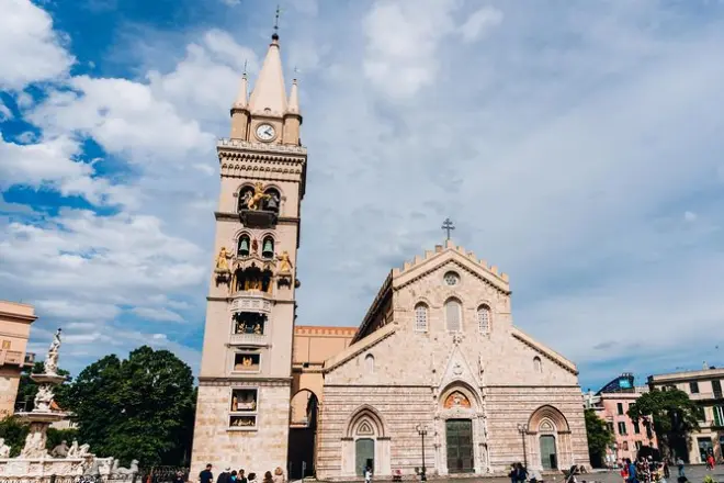 Messina & Taormina Tagestour: Zwei Küstenstädte an einem Tag
