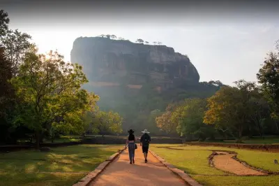 Sigiriya Tagesausflug: Dambulla Höhlentempel und Felsenfestung